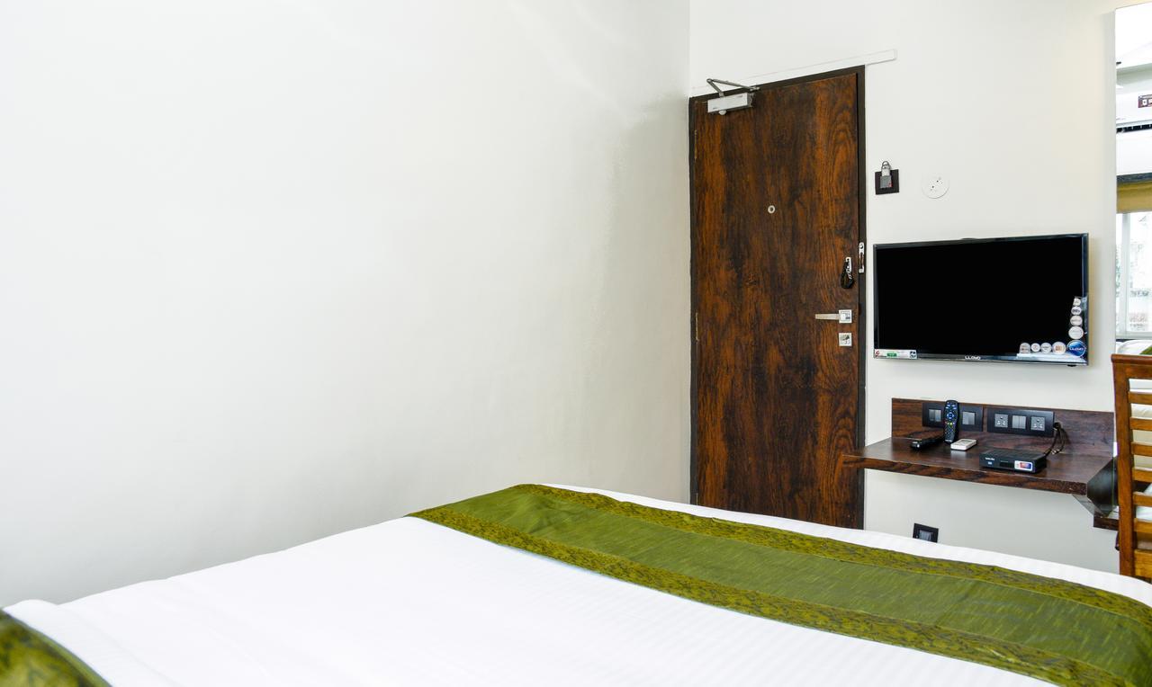 Treebo Malhaar Regency Otel Chinchvad Dış mekan fotoğraf