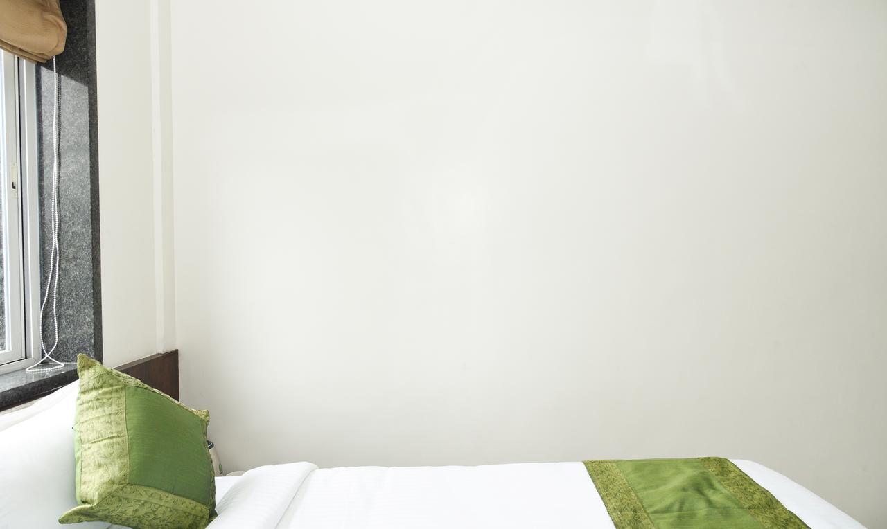 Treebo Malhaar Regency Otel Chinchvad Dış mekan fotoğraf