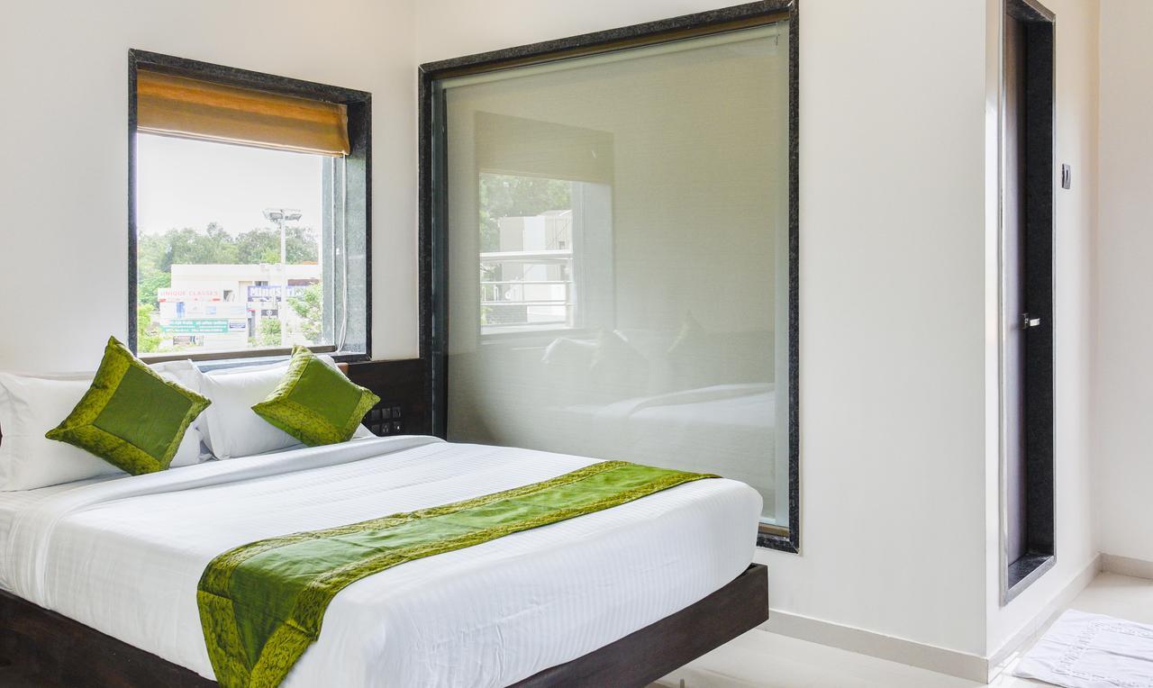 Treebo Malhaar Regency Otel Chinchvad Dış mekan fotoğraf