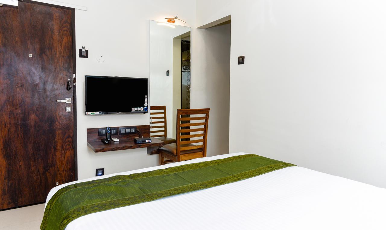 Treebo Malhaar Regency Otel Chinchvad Dış mekan fotoğraf
