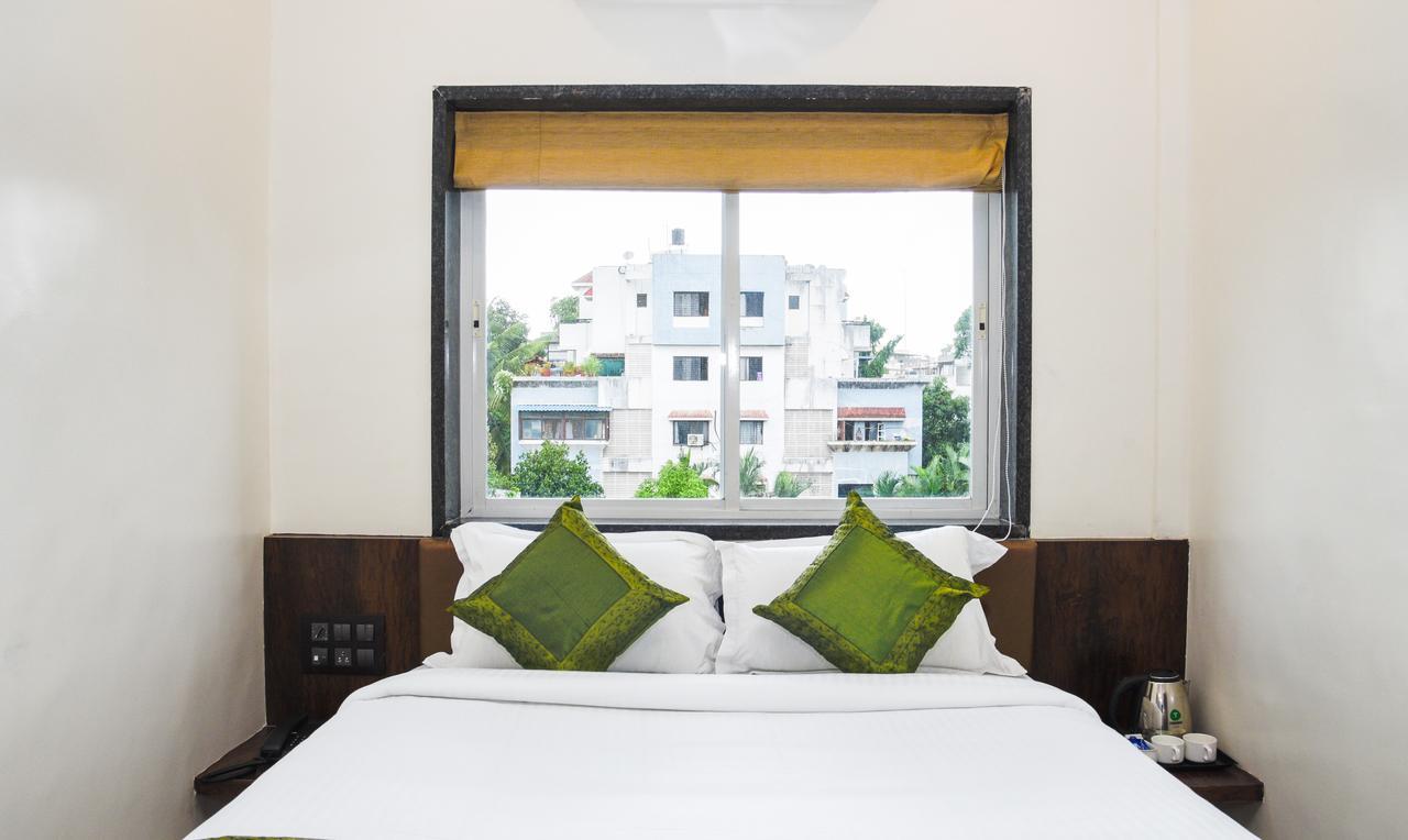 Treebo Malhaar Regency Otel Chinchvad Dış mekan fotoğraf